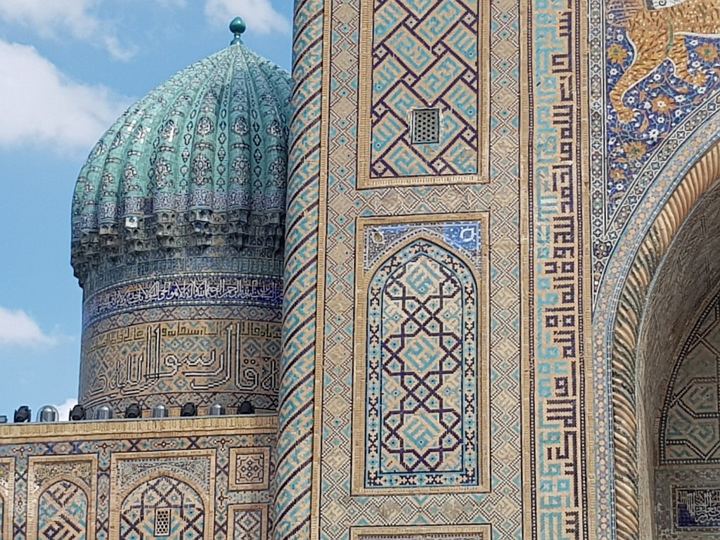 Samarcande Le Registan 4 .jpg