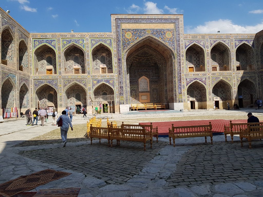 Samarcande Madrasa 3 .jpg